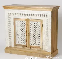 Comoda din Lemn Sculptat