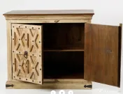 Dulap din Lemm cu Usi Sculptate 