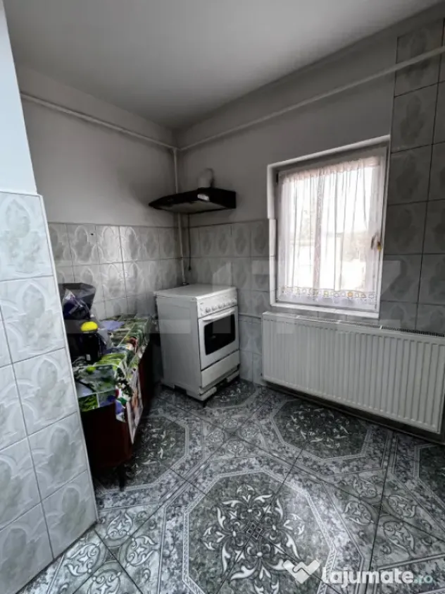 Apartament cu 4 camere, ultracentral, 80mp, cu parcare - Campia Turzii (Cluj)