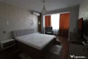- Etaj 1 - Renovat 2025 -2 camere 53mp, zona Piata Mare.
