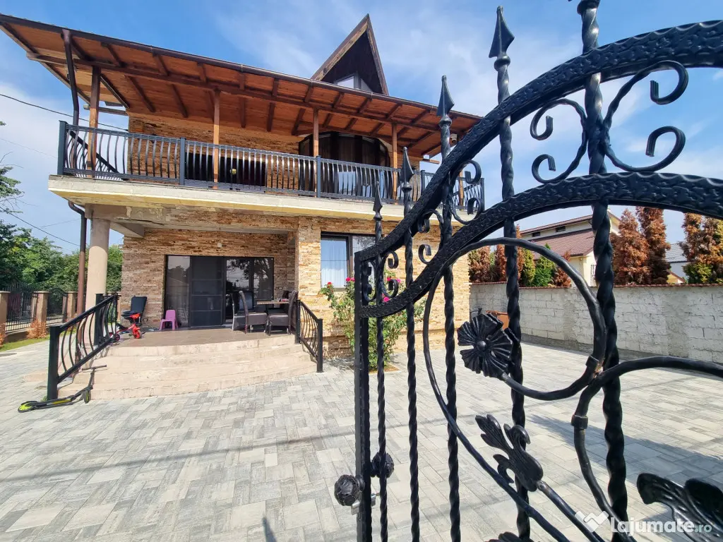 Vilă deosebită- Cartierul CFR Bacău- destinații multiple - Bacau (Bacau)