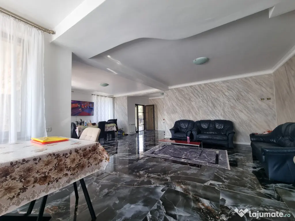 Vilă deosebită- Cartierul CFR Bacău- destinații multiple - Bacau (Bacau)