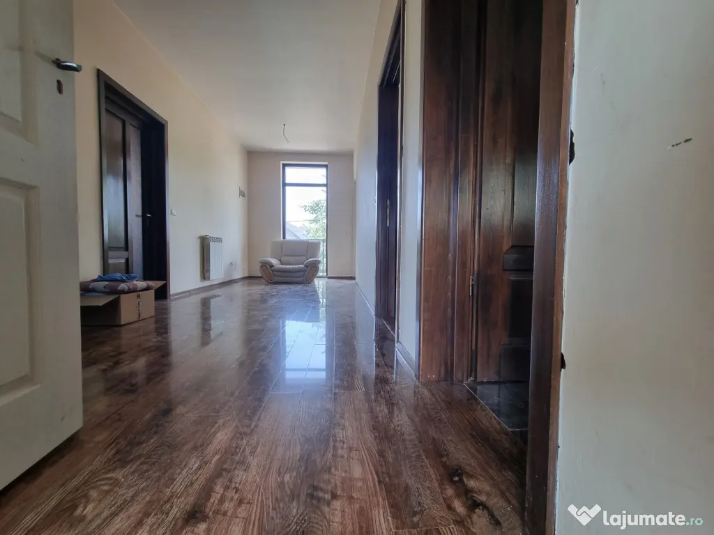 Vilă deosebită- Cartierul CFR Bacău- destinații multiple - Bacau (Bacau)