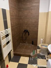 Apartament 3 camere de vanzare , Sesul de Sus, Floresti. 