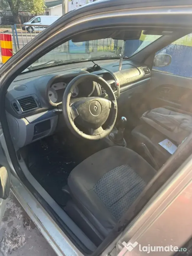 Renault Clio 2008 diesel 3700 lei