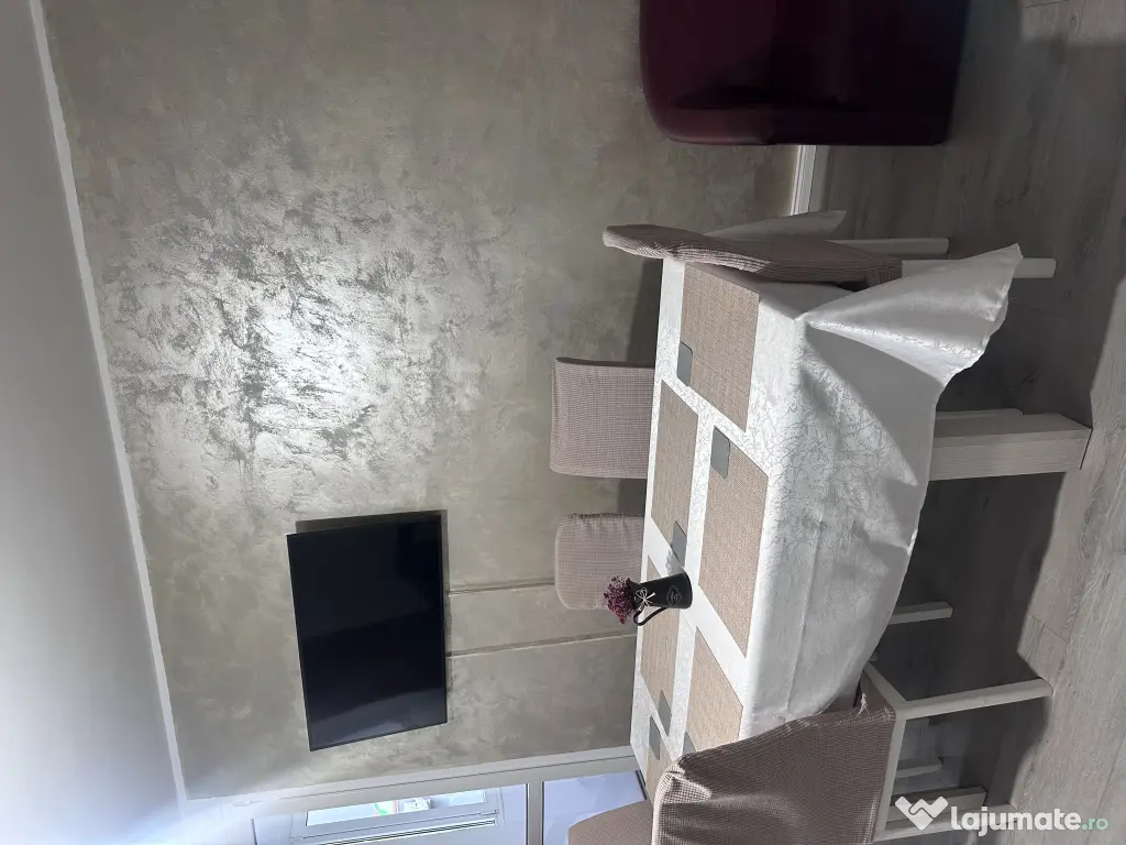 Apartament cu 4 camere pentru închiriat, zona Titan