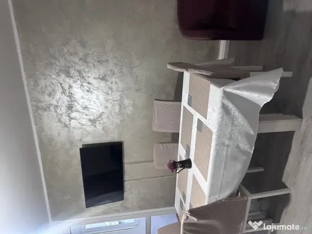 Apartament cu 4 camere pentru închiriat, zona Titan