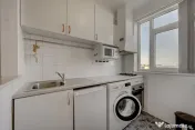 Garsoniera renovata - Metrou Favorit - etaj 9 