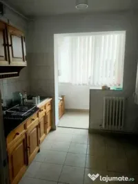 Vand mobila bucatarie 