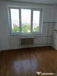 Apartament cu 2 camere str Herculane 