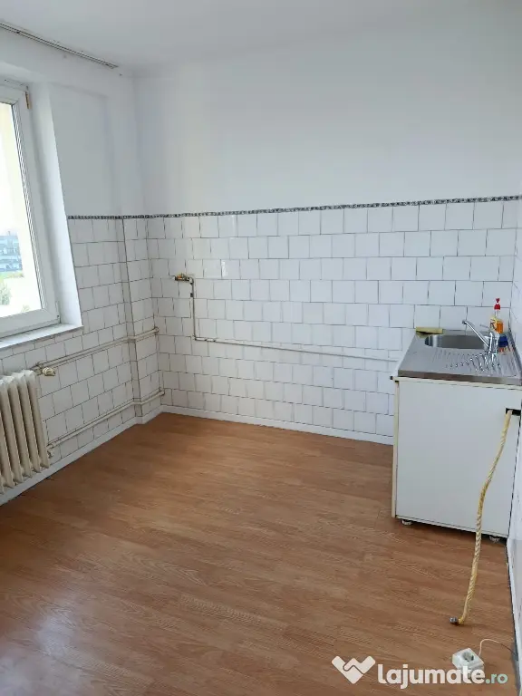 Apartament cu 2 camere str Herculane