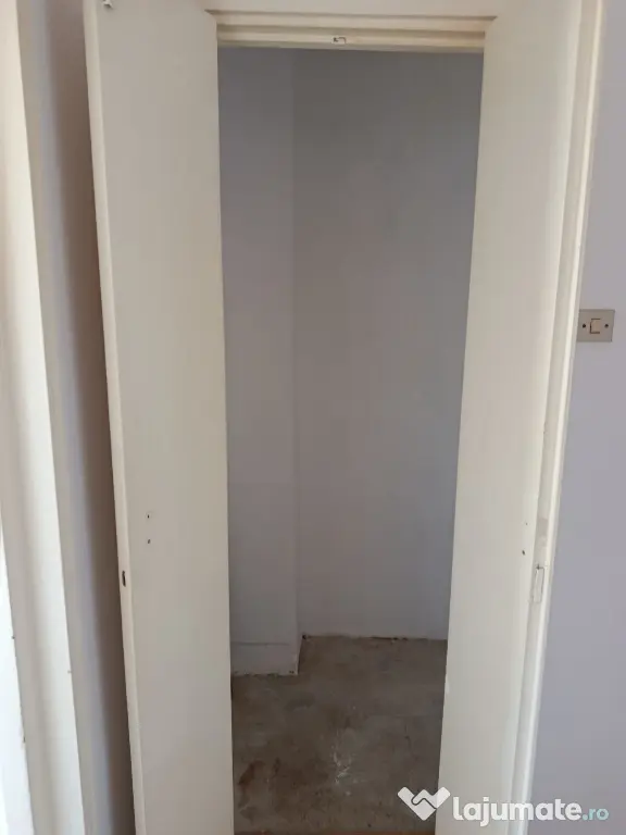 Apartament cu 2 camere str Herculane