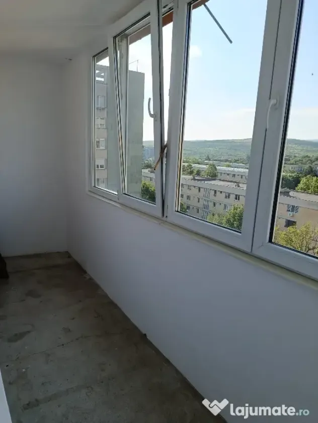 Apartament cu 2 camere str Herculane