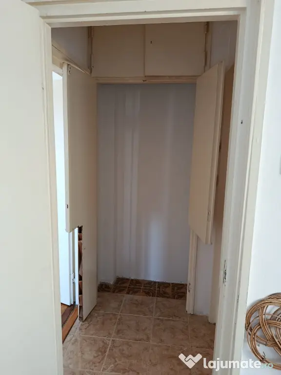 Apartament cu 2 camere str Herculane