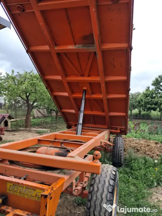 Remorca agricola