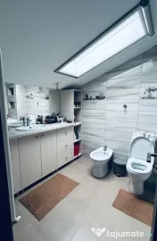 Vila insir4cam,3bai,30mpcurte,2locuri parc./Popesti Leordeni 