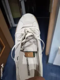 Vand adidași din piele