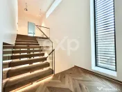 Vila superba de vanzare- 6 camere-cartier privat-Iancu Nicol 