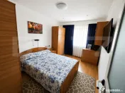 Oportunitate în Micro 12! Apartament decomandat cu 2 camere 
