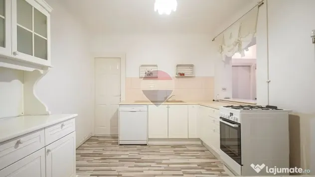 COMISION 0% | Apartament 4 camere + Curte | Zona Tractorul - Brasov (Brasov)
