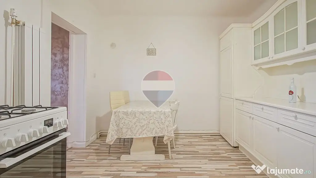 COMISION 0% | Apartament 4 camere + Curte | Zona Tractorul - Brasov (Brasov)