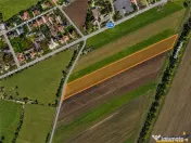 Teren intravilan 10.000 mp, parcelabil, plan, acces asfaltat 