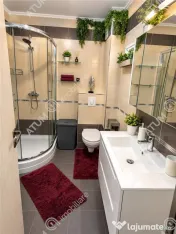 Apartament cu 2 camere decomandate balcon si loc de parcare 