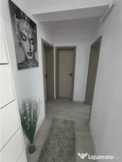 Apartament cu 2 camere decomandate balcon si loc de parcare 