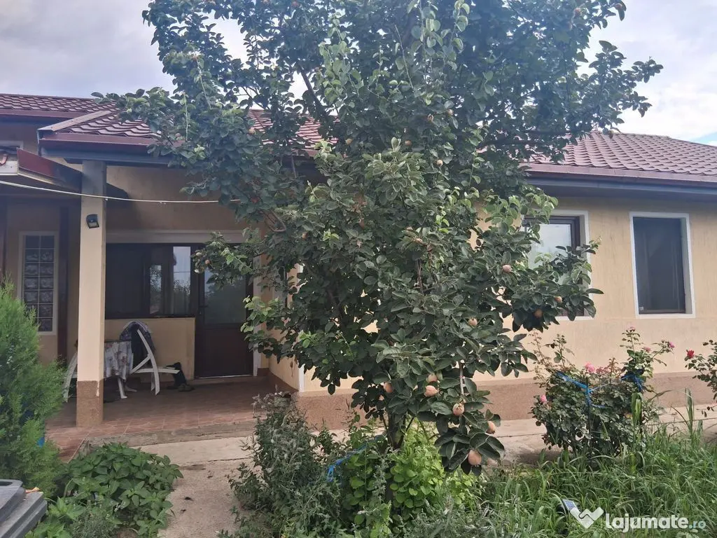 Casa Vânători, 140 mp, teren 1550 mp, toate utilitățile - Vanatori (Galati)
