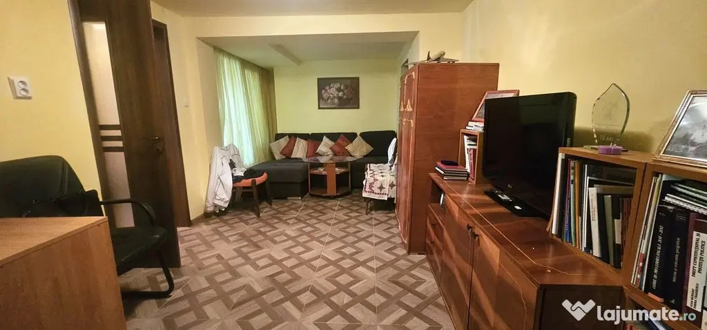 Casa Vânători, 140 mp, teren 1550 mp, toate utilitățile - Vanatori (Galati)