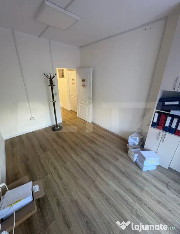 Spațiu de Birouri în Clădire P+2 | Bulevard Principal | - Timisoara (Timis)