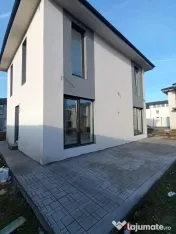 Bragadiru-Complex 8 case single, 4 camere, 2 bai, teren 350-400 mp 