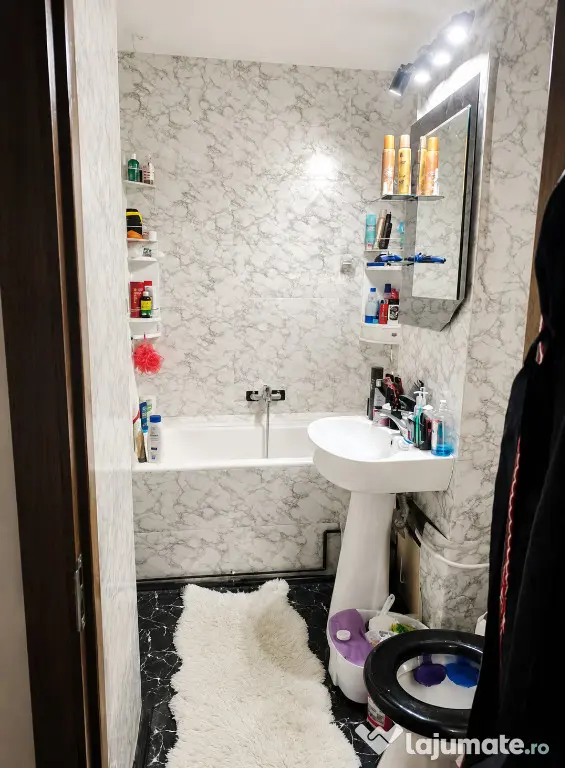 Apartament semidecomandat, confort 1, mobilat, utilat, zona Astra! - Brasov (Brasov)