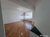 Apartament 4 camere ultracentral, cu beci si garaj – St...