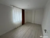 Apartament 3 camere, 72 mp, Sub Cetate