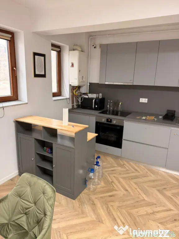 Apartament de vanzare , semidecomandat 50,mp ,2 camere Flore - Floresti (Cluj)