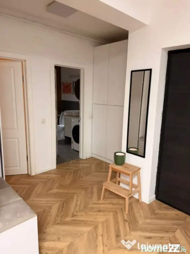 Apartament de vanzare , semidecomandat 50,mp ,2 camere Flore - Floresti (Cluj)