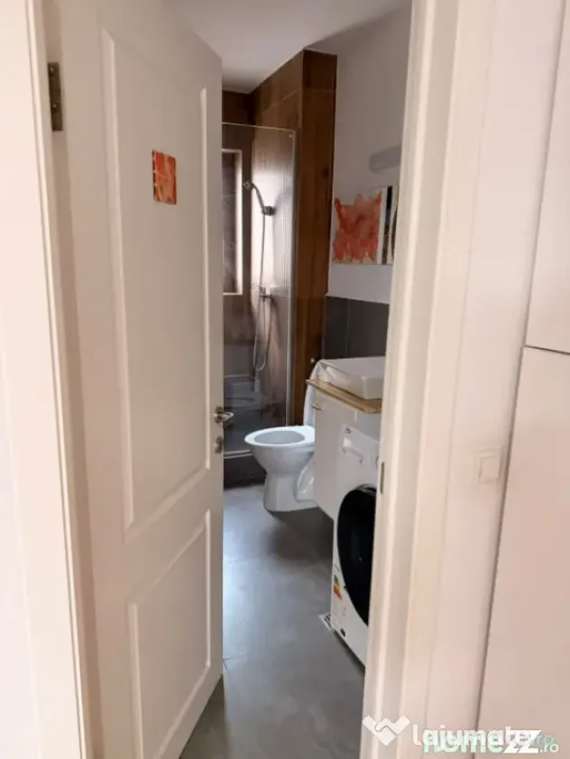 Apartament de vanzare , semidecomandat 50,mp ,2 camere Flore - Floresti (Cluj)