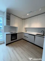 Apartament de vanzare semidecomandat ,2 camere 57mp , zona V