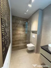 Apartament de vanzare semidecomandat ,2 camere 57mp , zona V