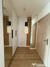 Apartament de vanzare semidecomandat ,2 camere 57mp , zona V