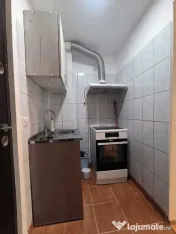 Garsoniera 27 mp, baie si chicineta proprie, complet mobilat 