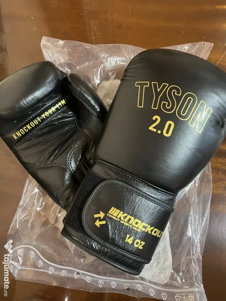 Manusi de box diverse