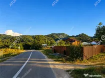 Teren intravilan 1025 mp cu acces utilitati si la drum in Si