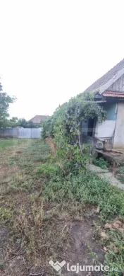 Casa cu 2corpuri+anexe