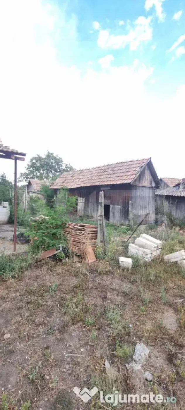 Casa cu 2corpuri+anexe - Tritenii De Sus (Cluj)