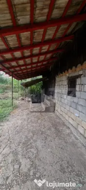 Casa cu 2corpuri+anexe