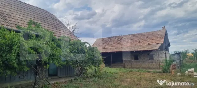 Casa cu 2corpuri+anexe - Tritenii De Sus (Cluj)
