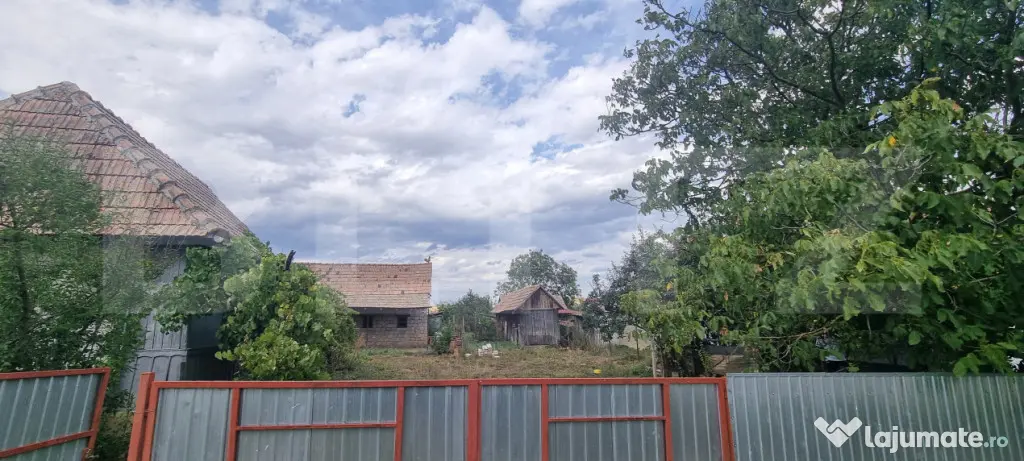Casa cu 2corpuri+anexe - Tritenii De Sus (Cluj)