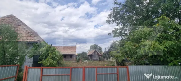Casa cu 2corpuri+anexe - Tritenii De Sus (Cluj)